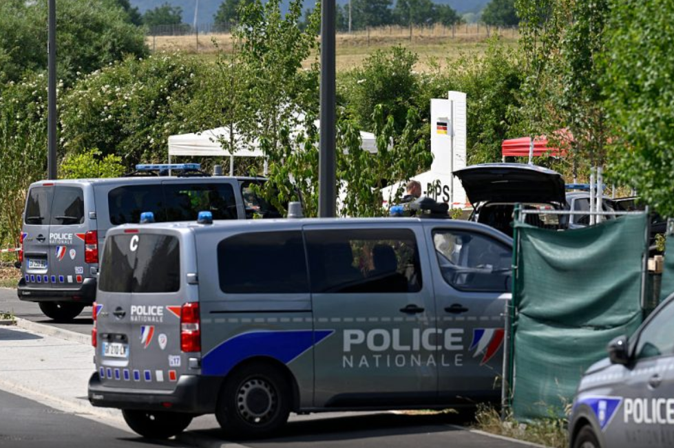 11-people-died-in-skydiving-plane-france